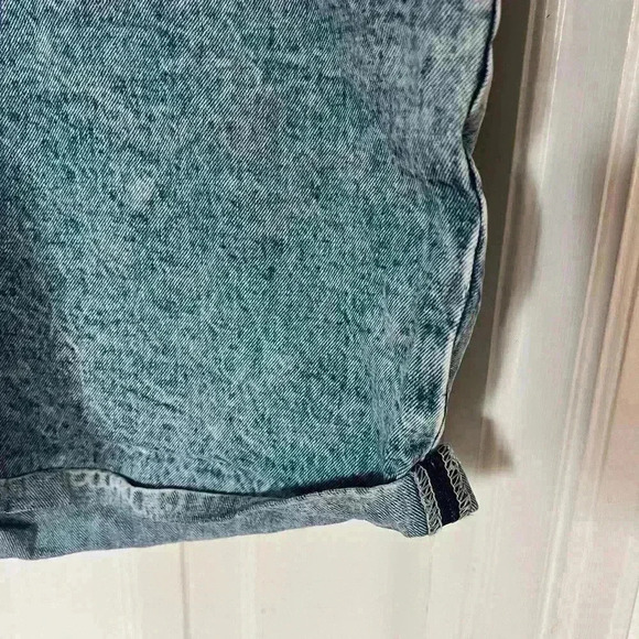 Like New! City Chic Medium Wash Jean Denim Overalls 18 Plus Size Summer Shorts - Picture 6 of 9